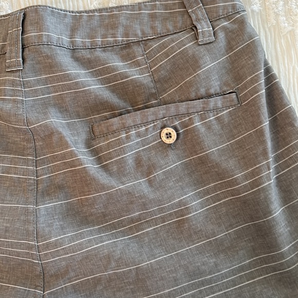 Rip Curl boardwalk shorts - Picture 7 of 9